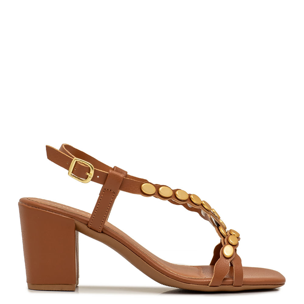 Sandália Caramelo Tachas
