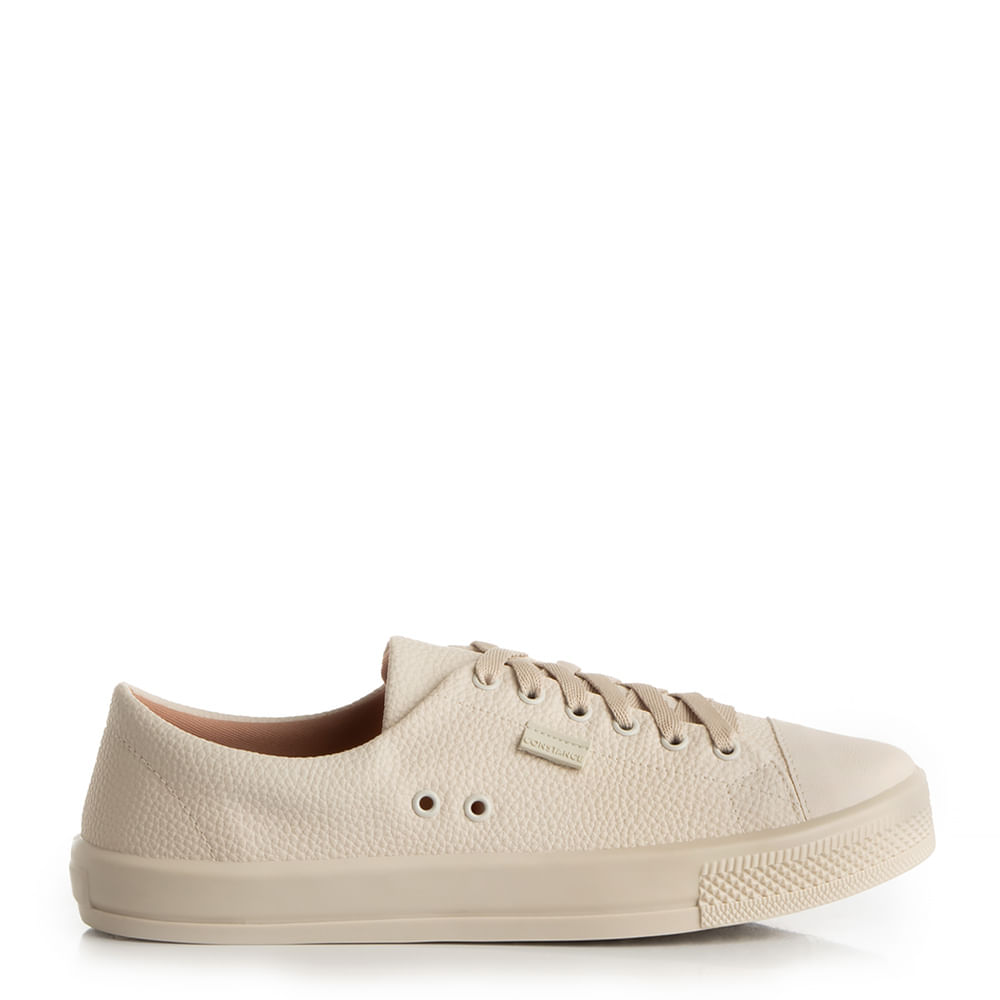 Tênis Off White Comfort Detalhe Ilhós