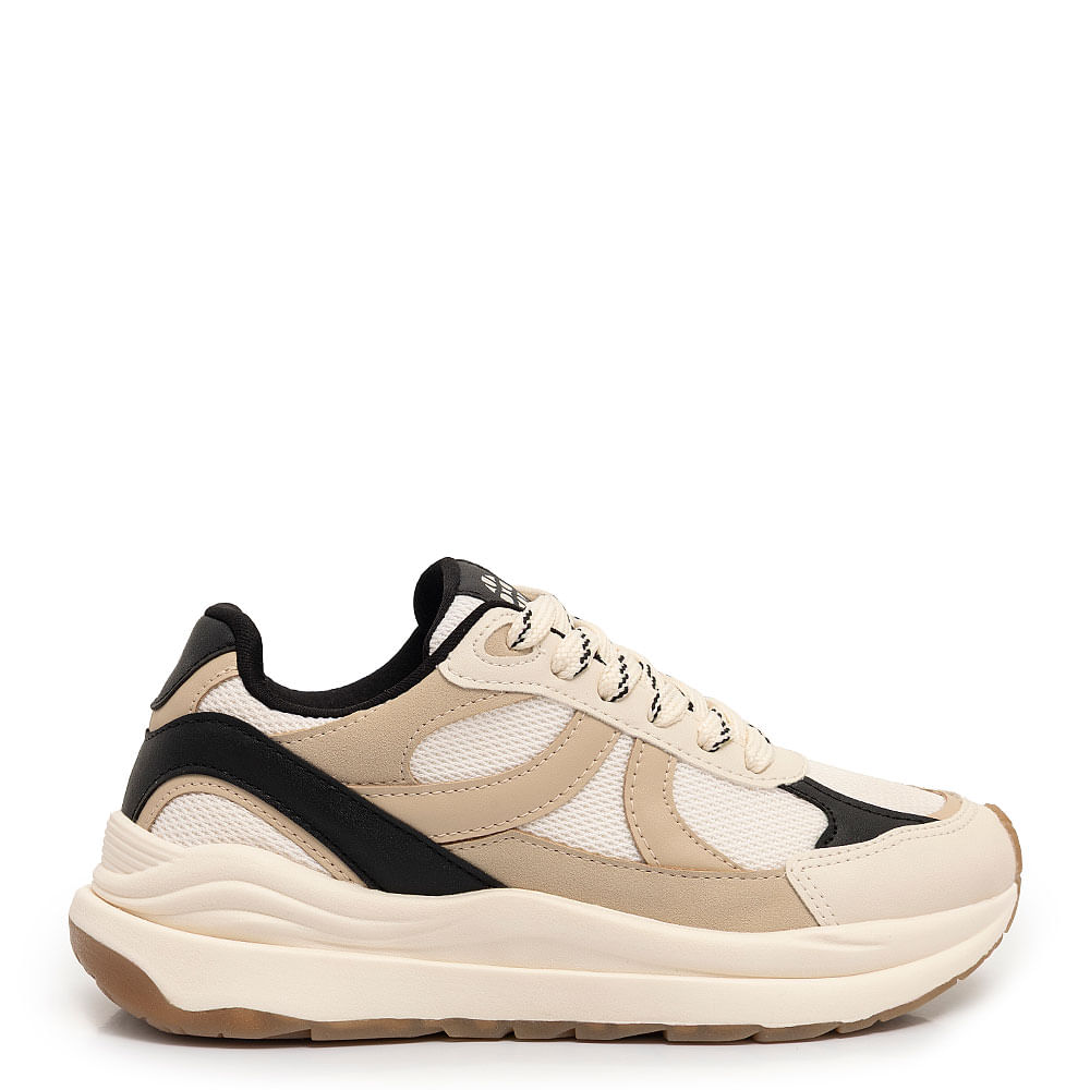 Tênis Branco e Preto Jogging Multimateriais Recortes