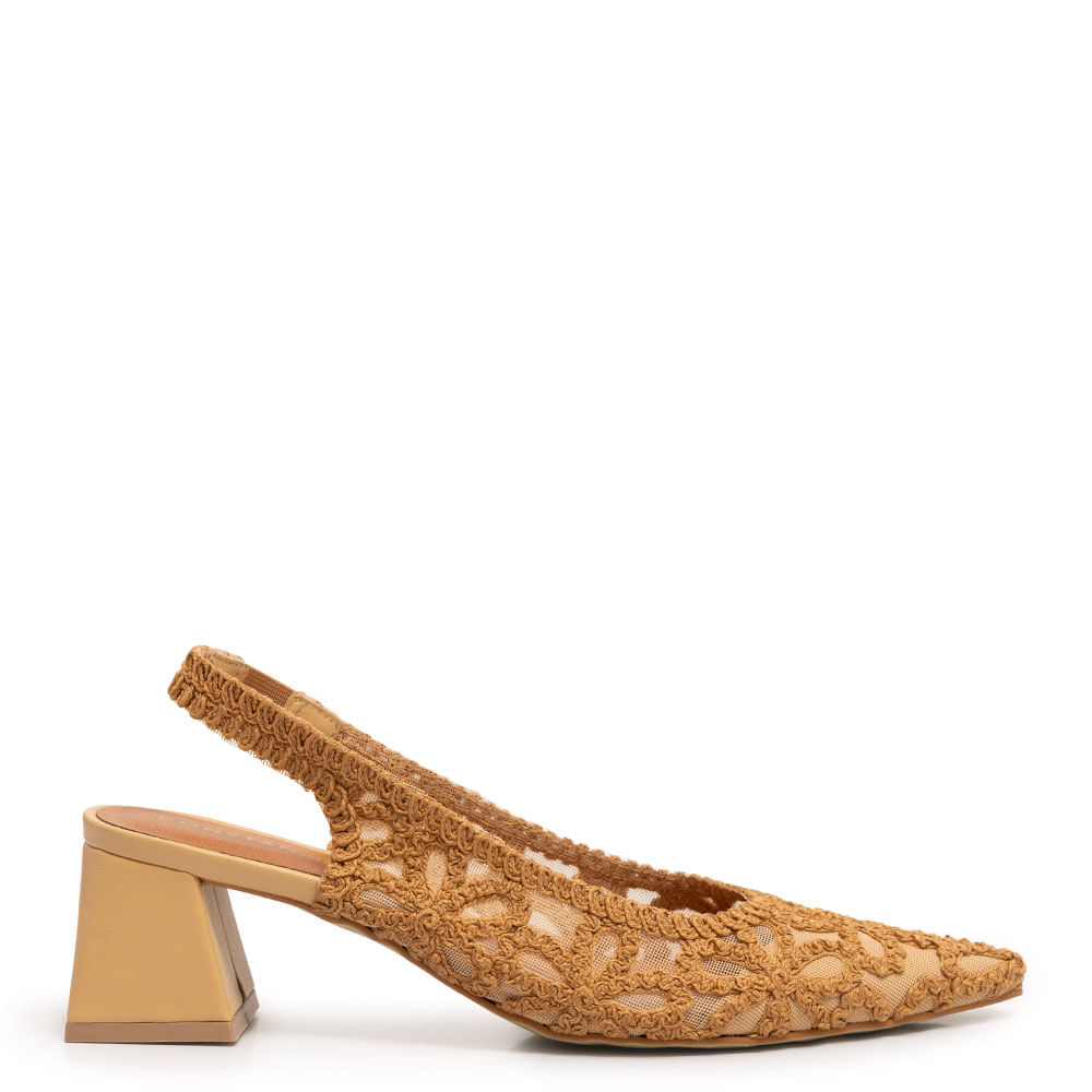 Scarpin Bege Slingback Tramado Flor