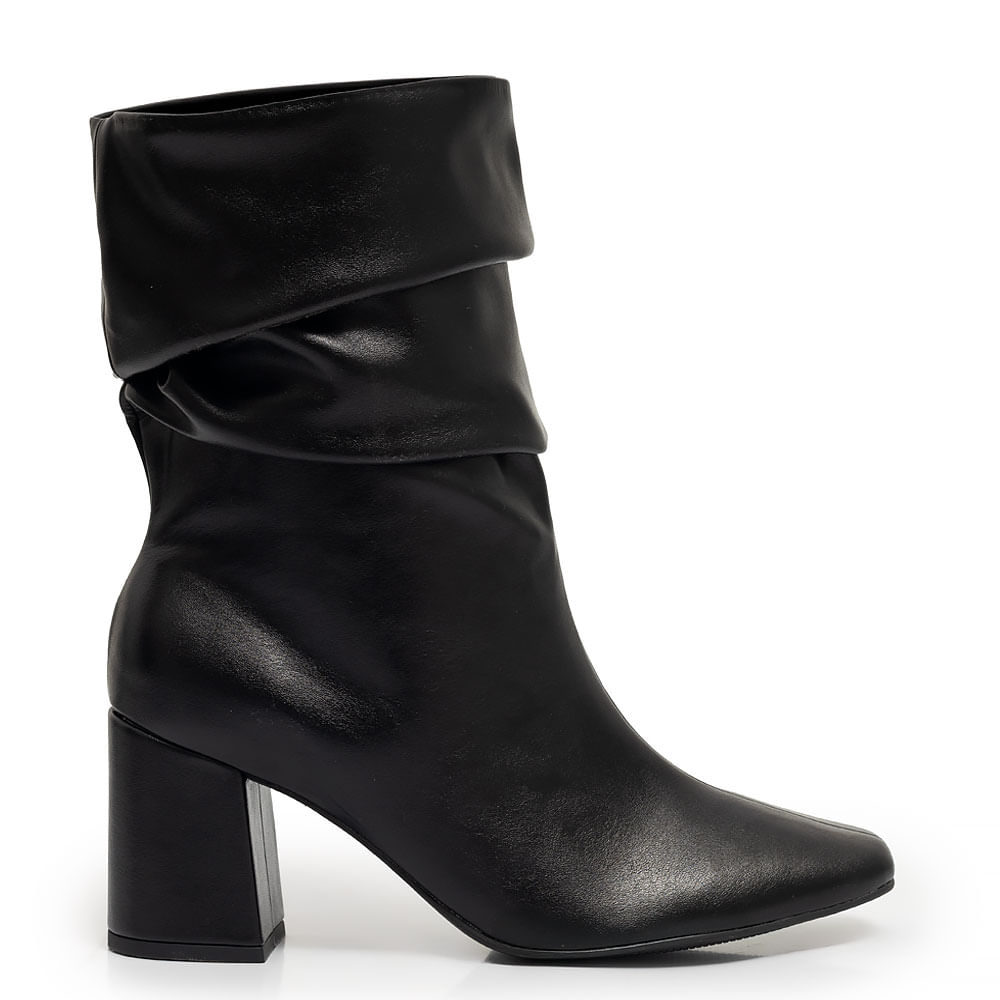 Bota Preta Slouchy